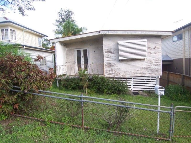 34 Boronia Avenue, HOLLAND PARK WEST QLD 4121, Holland Park West - Image 1