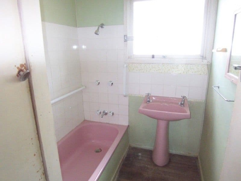 34 Boronia Avenue, HOLLAND PARK WEST QLD 4121, Holland Park West - Thumbnail 4