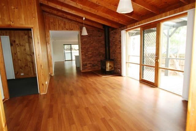 1 Rosewall Court, WIMBLEDON HEIGHTS VIC 3922, Wimbledon Heights - Thumbnail 2