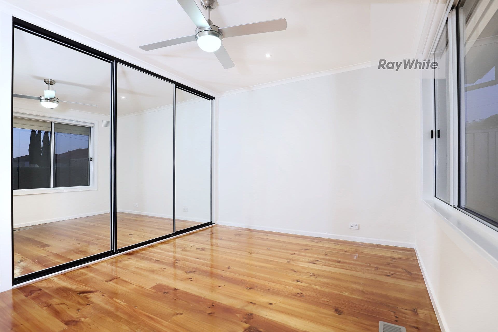 8 Snaefell Crescent, Gladstone Park VIC 3043, Gladstone Park - Thumbnail 8