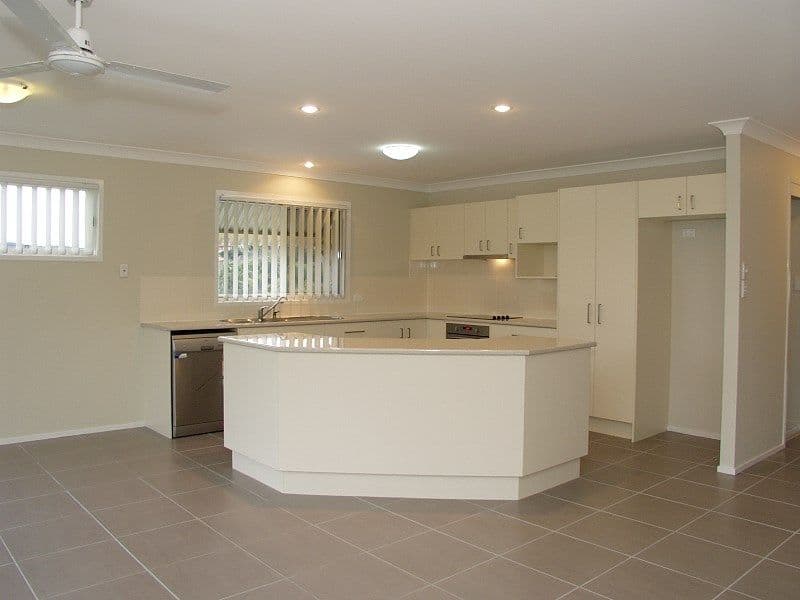 9 Atoli Rise, PACIFIC PINES QLD 4211, Pacific Pines - Thumbnail 5