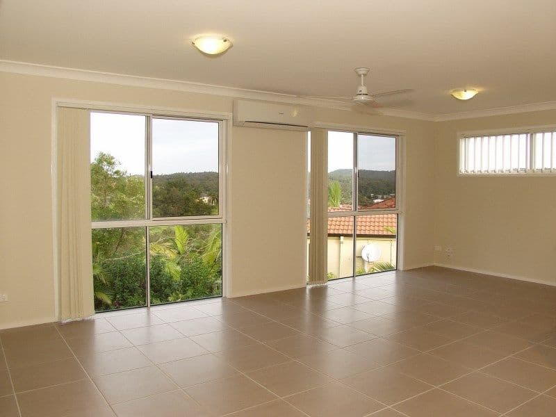 9 Atoli Rise, PACIFIC PINES QLD 4211, Pacific Pines - Thumbnail 6