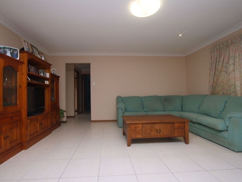 18 Oakleaf Street, EIGHT MILE PLAINS QLD 4113, Eight Mile Plains - Thumbnail 2