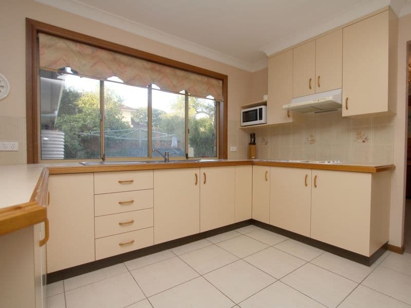 18 Oakleaf Street, EIGHT MILE PLAINS QLD 4113, Eight Mile Plains - Thumbnail 4