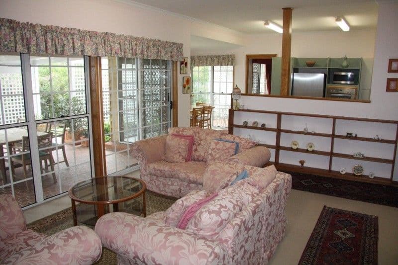 16 Dors Court, STAFFORD HEIGHTS QLD 4053, Stafford Heights - Thumbnail 3