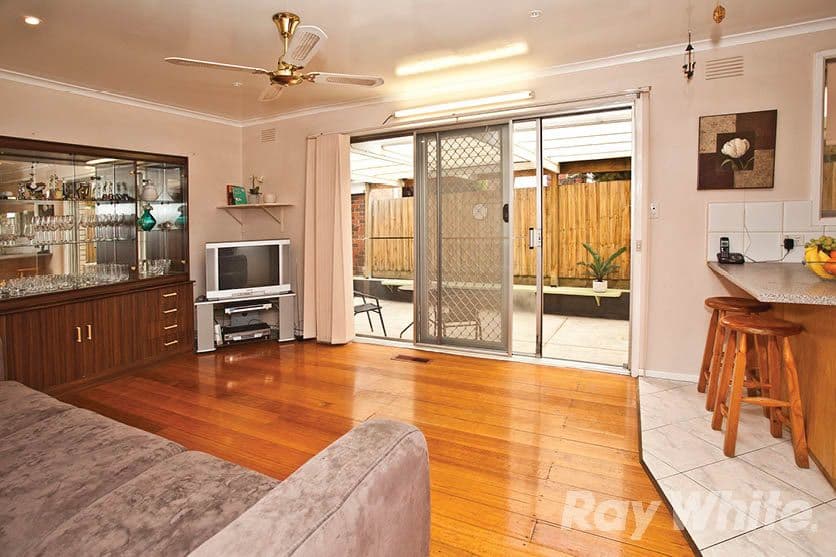 22 Chivers Avenue, Glen Waverley VIC 3150, Glen Waverley - Thumbnail 3