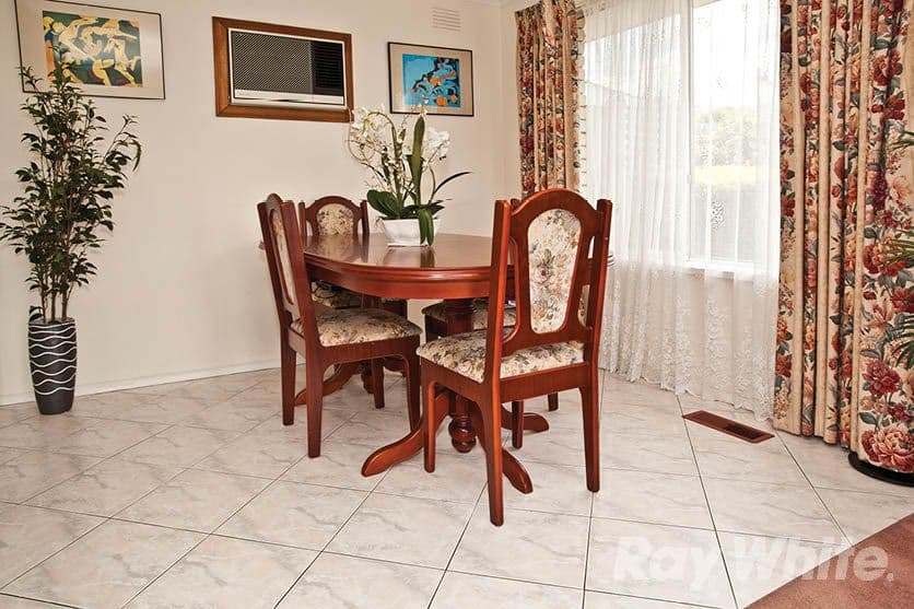 22 Chivers Avenue, Glen Waverley VIC 3150, Glen Waverley - Thumbnail 4