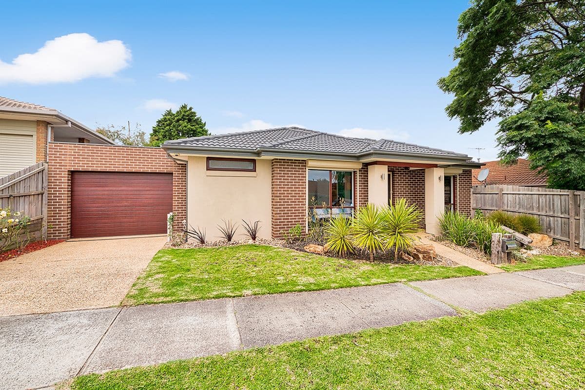 2 Arnott Street, Cranbourne North VIC 3977, Cranbourne North - Image 1