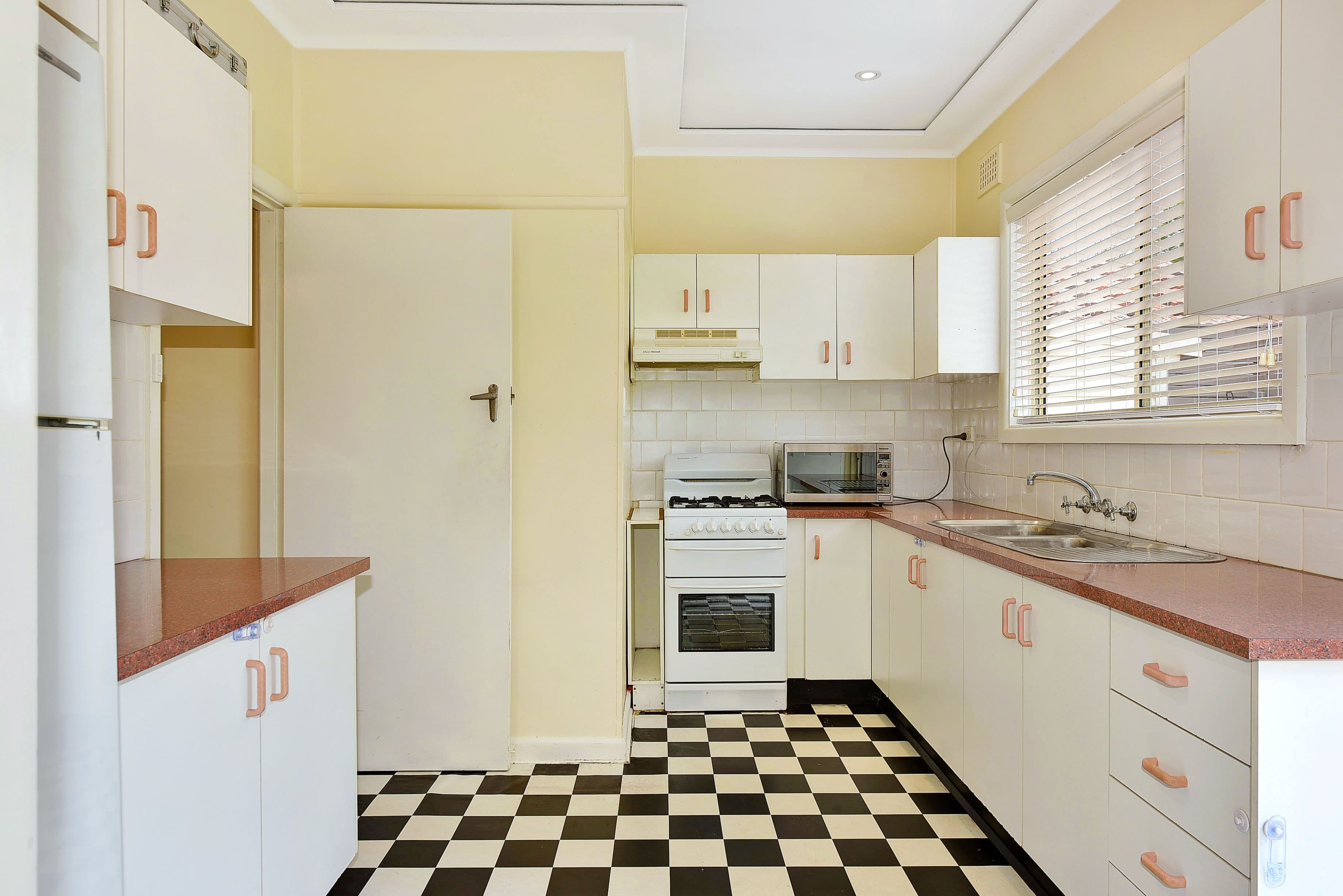 30 Oakleigh Avenue, Thornleigh - Thumbnail 3