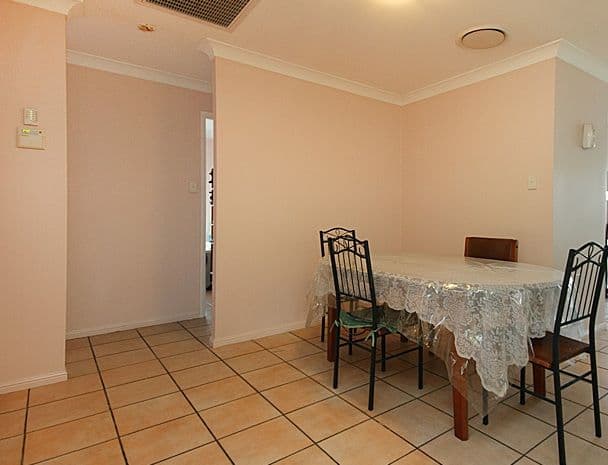 4 Bowerbird Close, DOOLANDELLA QLD 4077, Doolandella - Thumbnail 4