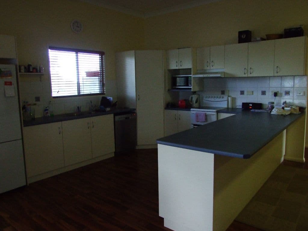 154 Galah Street, LONGREACH QLD 4730, Longreach - Thumbnail 5