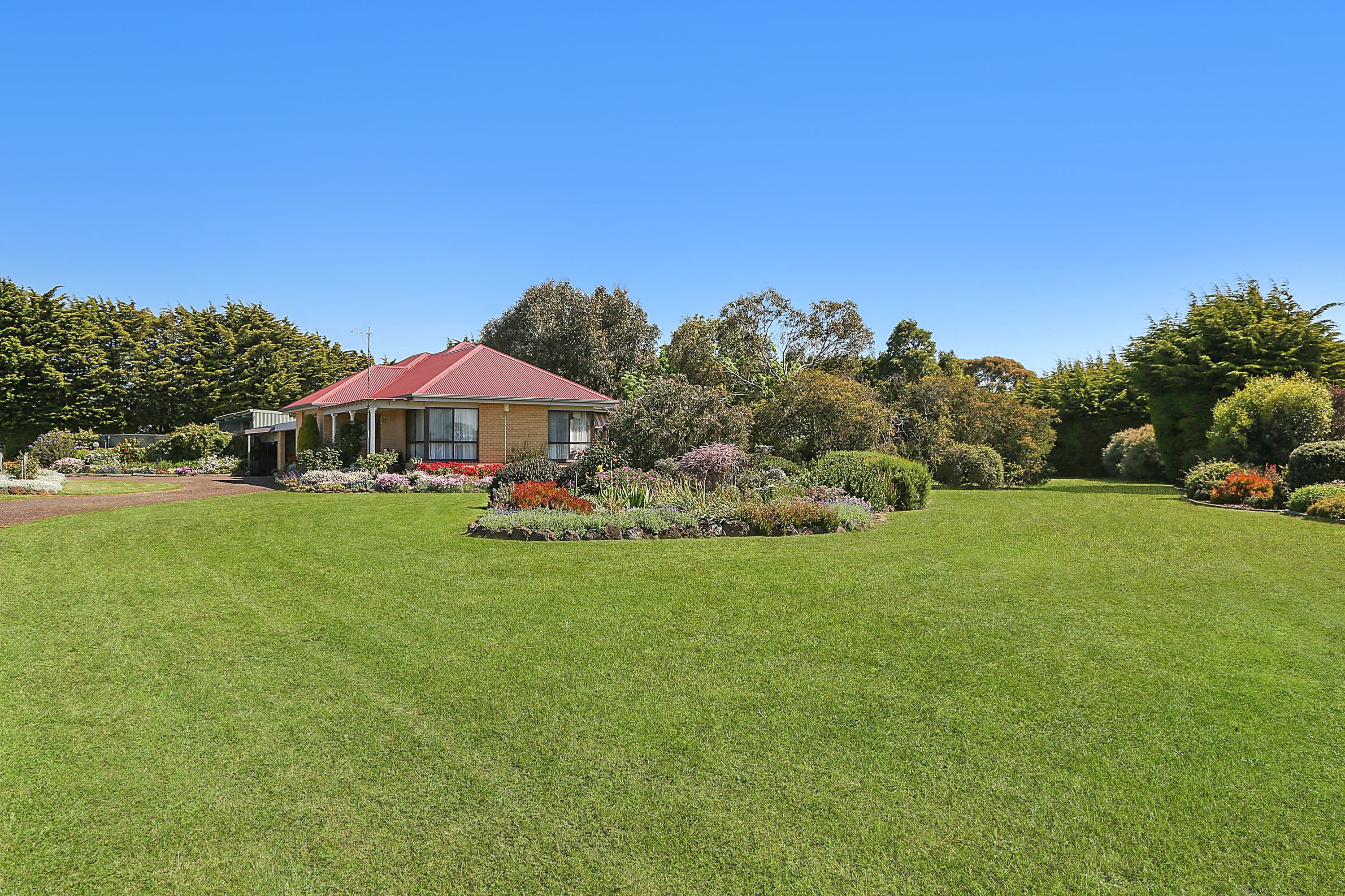 119 Cobden-South Ecklin Road, Cobden VIC 3266, Cobden - Thumbnail 4