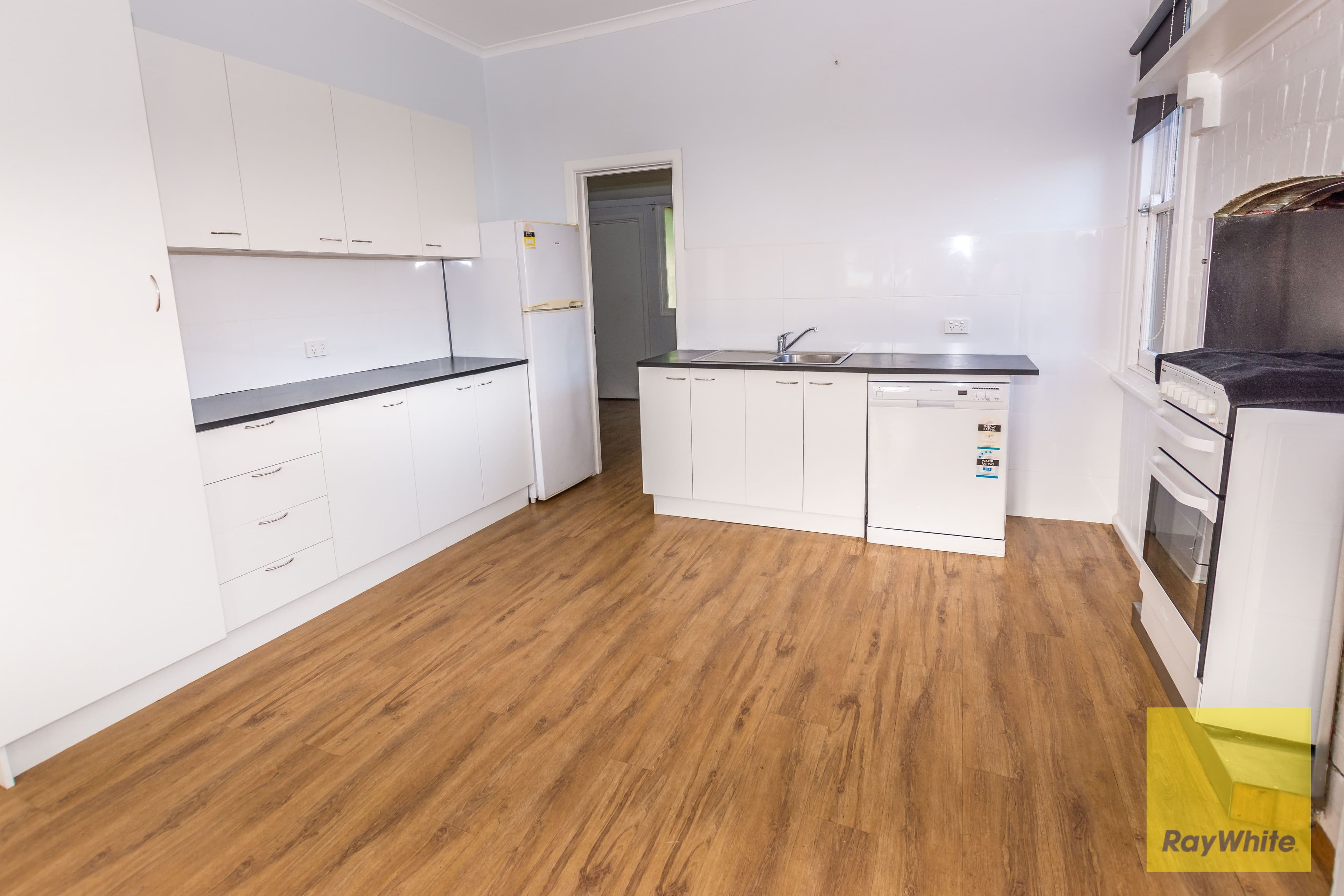 11 Stanley Street, Toora VIC 3962, Toora - Thumbnail 3