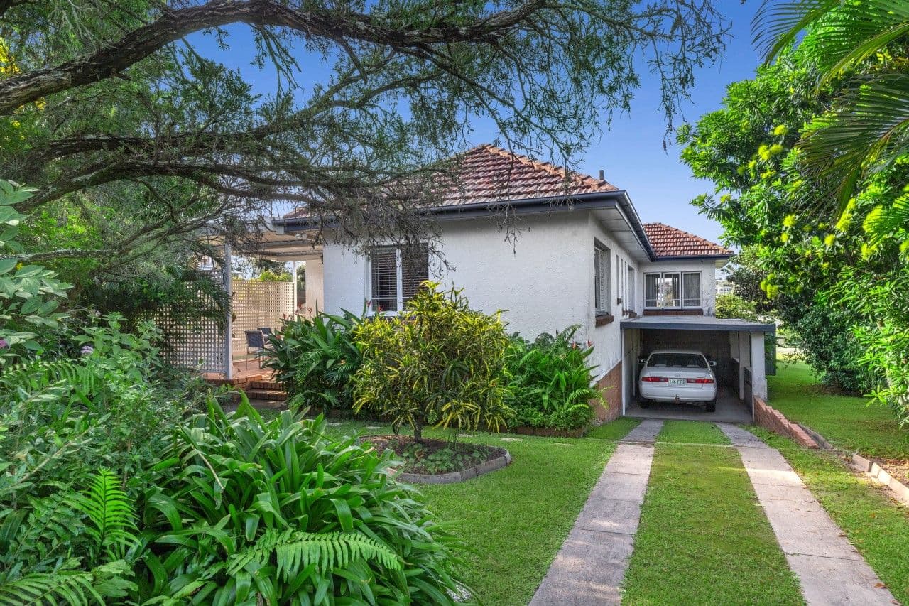 47 Byth Street, Stafford QLD 4053, Stafford - Thumbnail 2