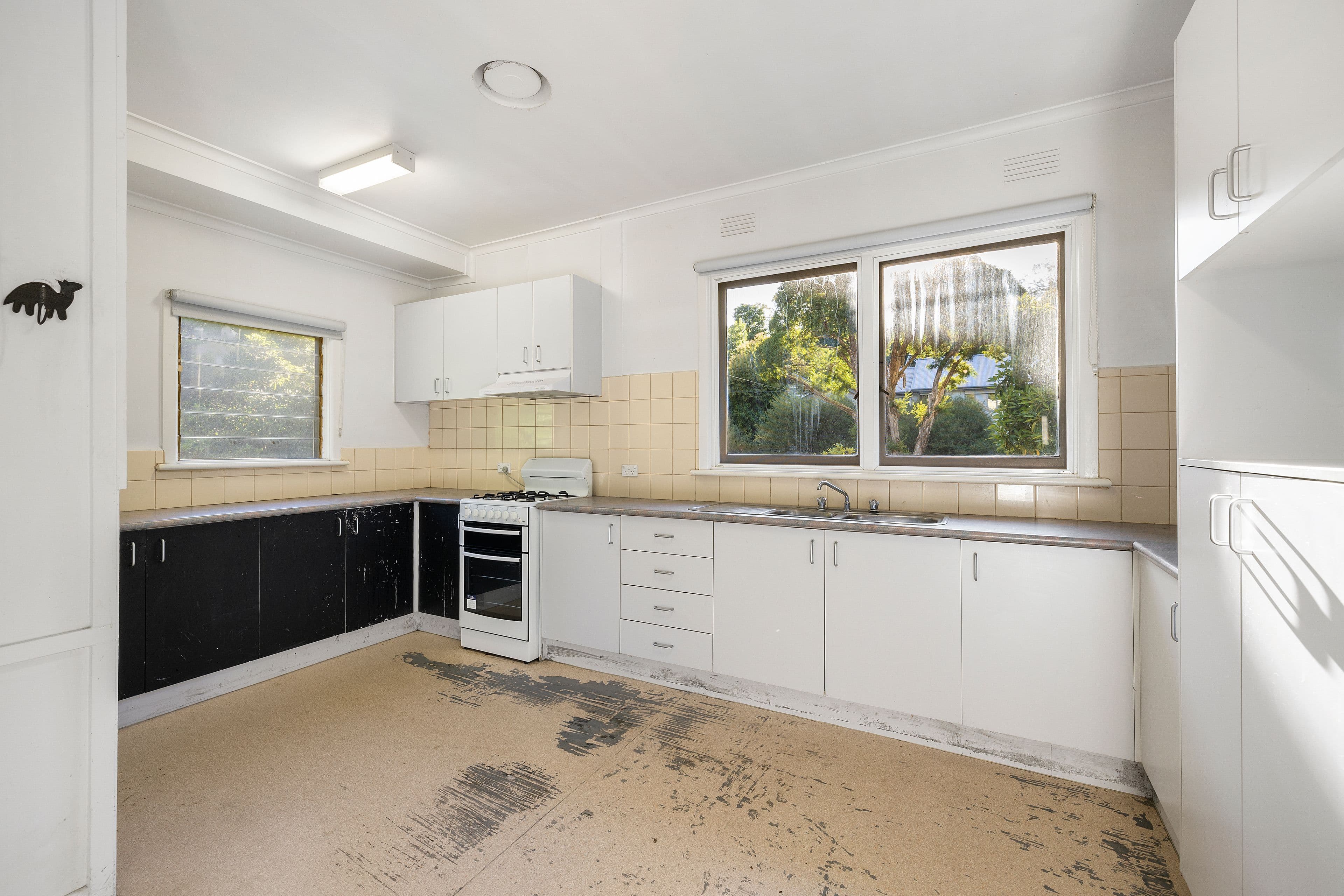2 Kenbry Road, Heathmont VIC 3135, Heathmont - Thumbnail 2