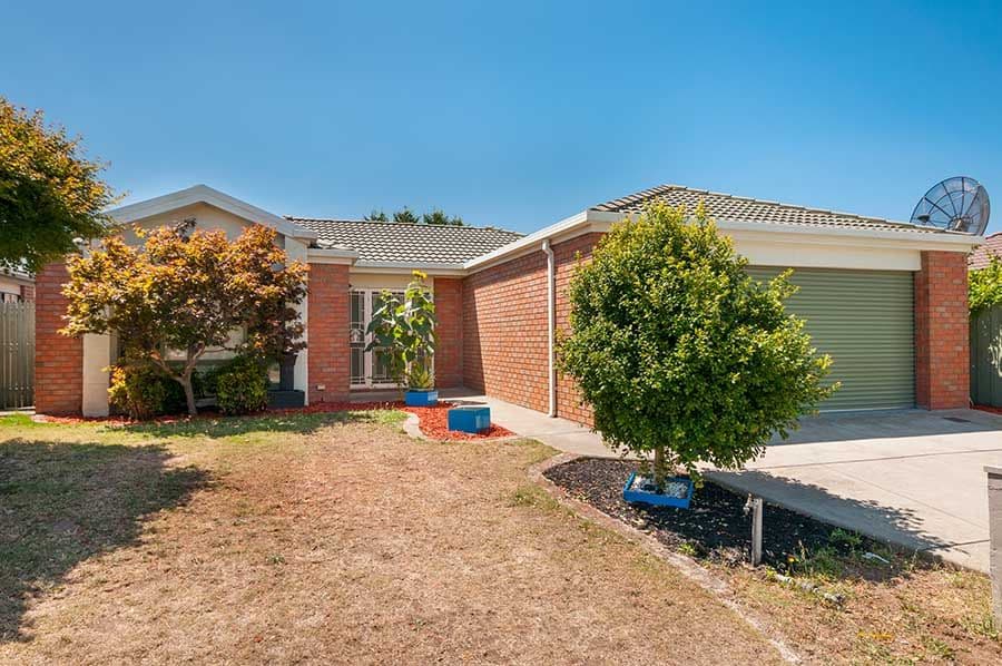 4 Alberton Avenue, Roxburgh Park VIC 3064, Roxburgh Park - Image 1