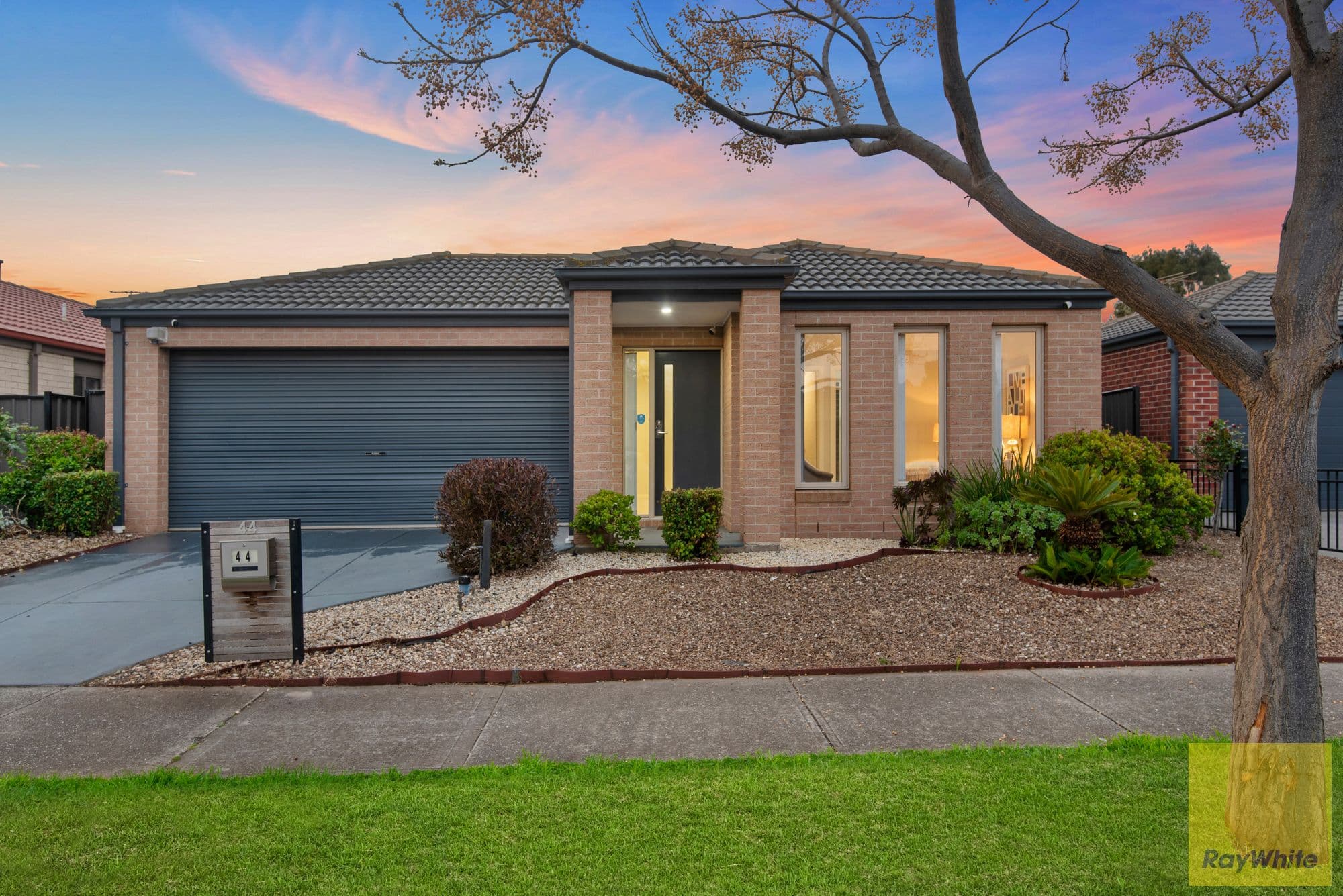 44 Kingbird Avenue, Tarneit VIC 3029, Tarneit - Thumbnail 2