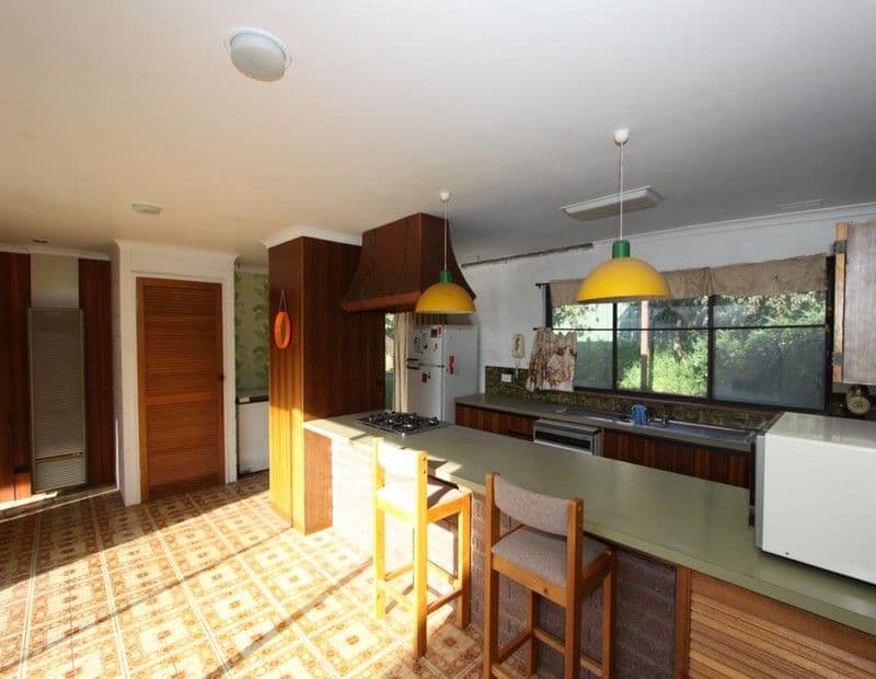 9 Rosemary Avenue, STRATHDALE VIC 3550, Strathdale - Thumbnail 2