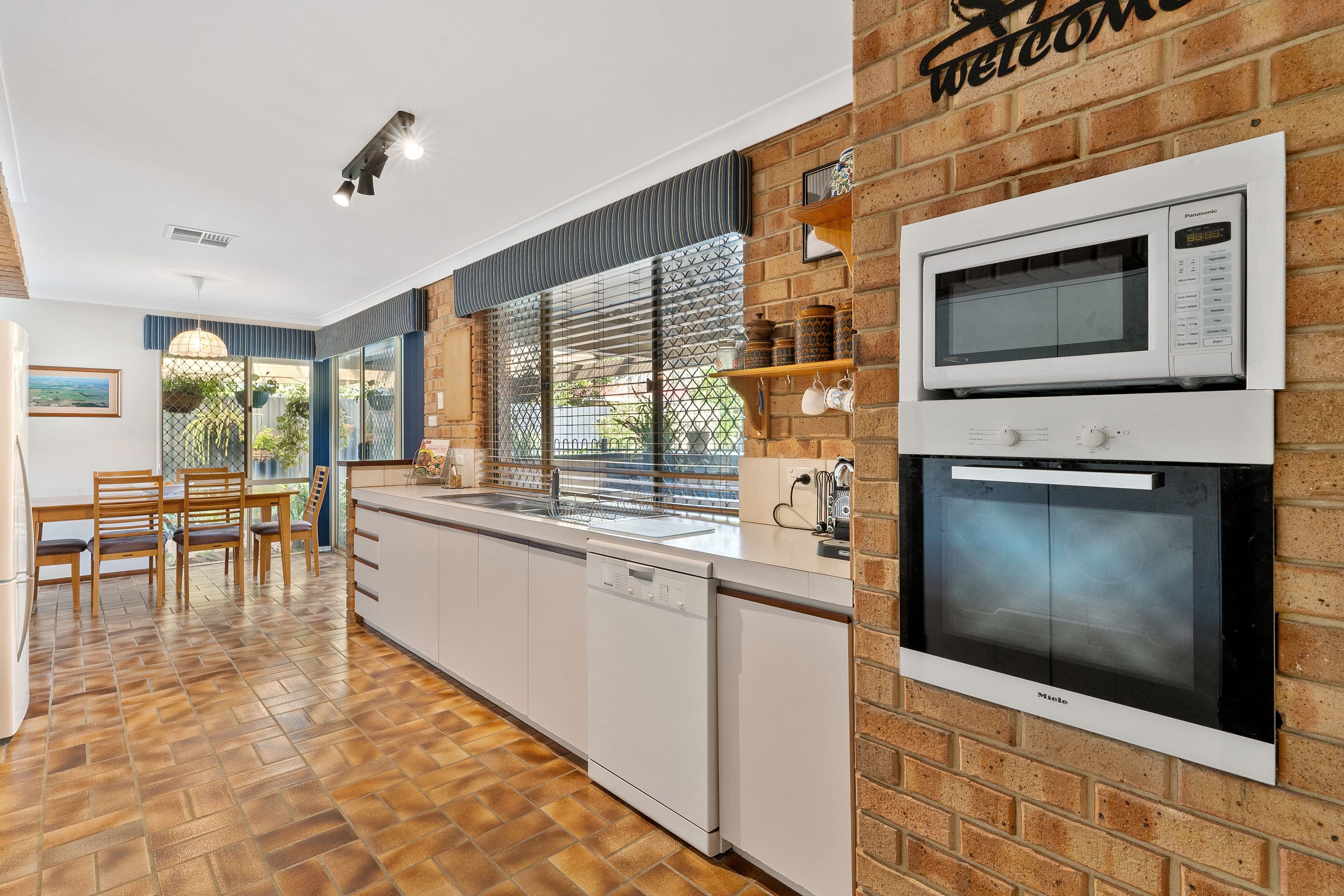 15 Cadogan Street, Kingsley WA 6026, Kingsley - Thumbnail 7