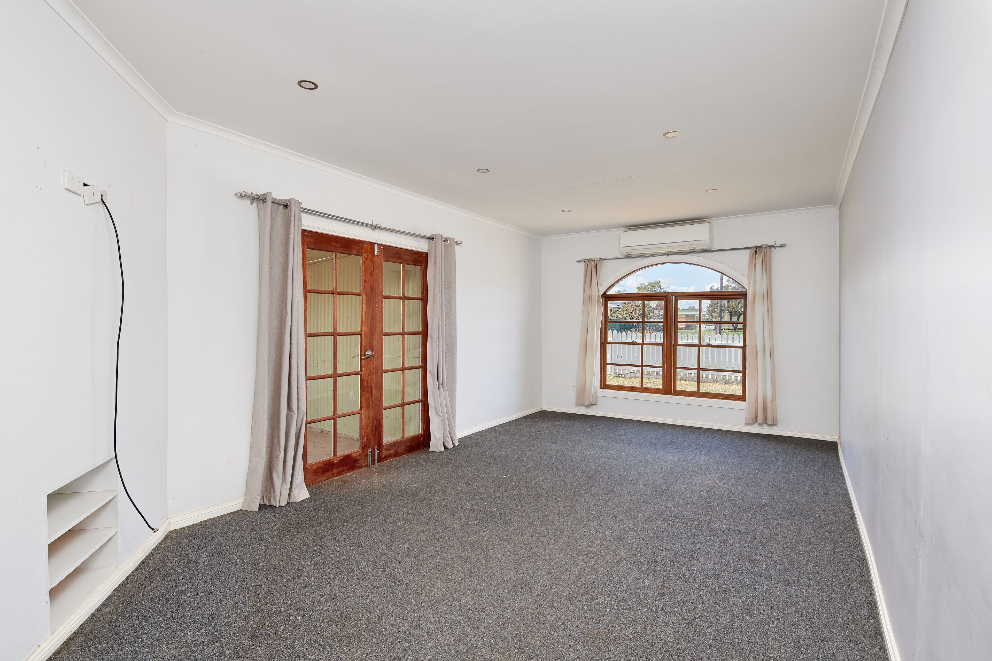 42 Ford Street, Ganmain NSW 2702, Ganmain - Thumbnail 2