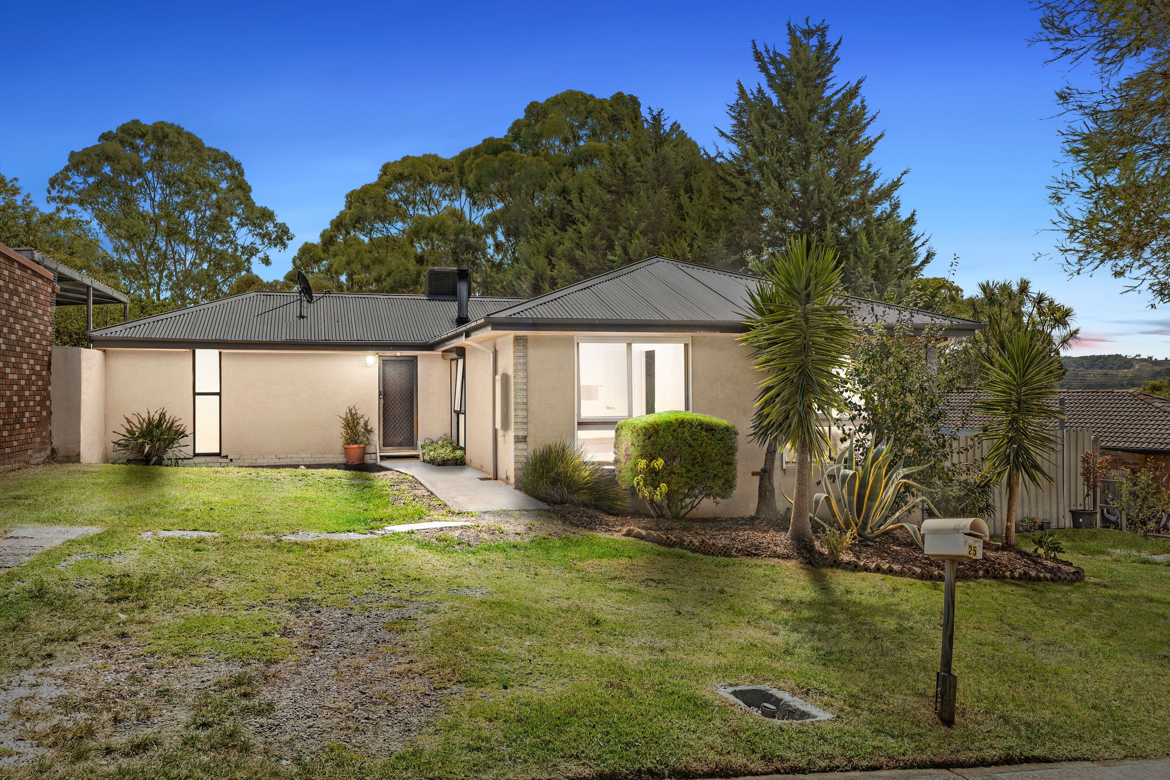 25 Monteith Crescent, Endeavour Hills VIC 3802, Endeavour Hills - Image 1