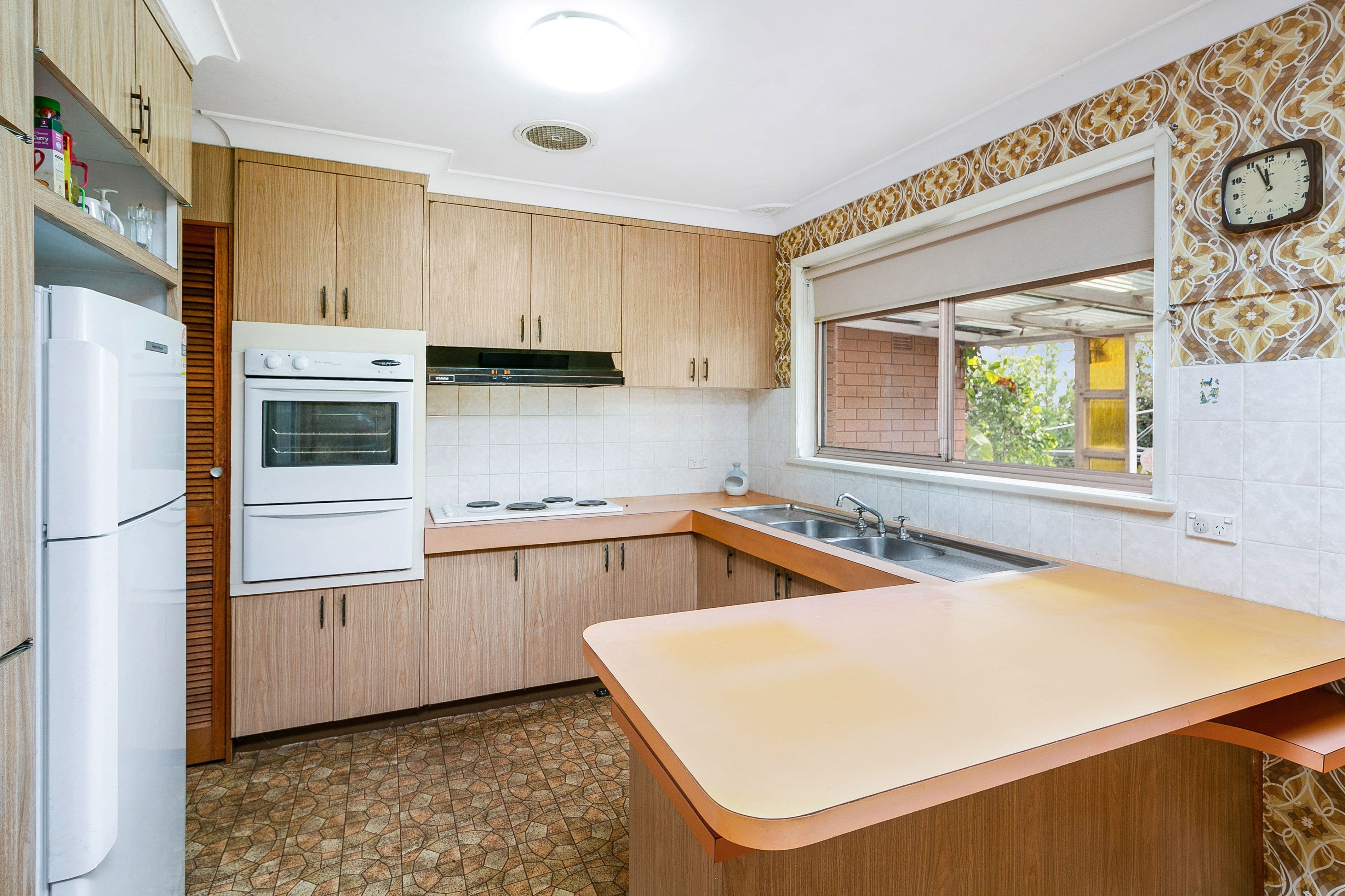 29 Saric Avenue, Georges Hall NSW 2198, Georges Hall - Thumbnail 3