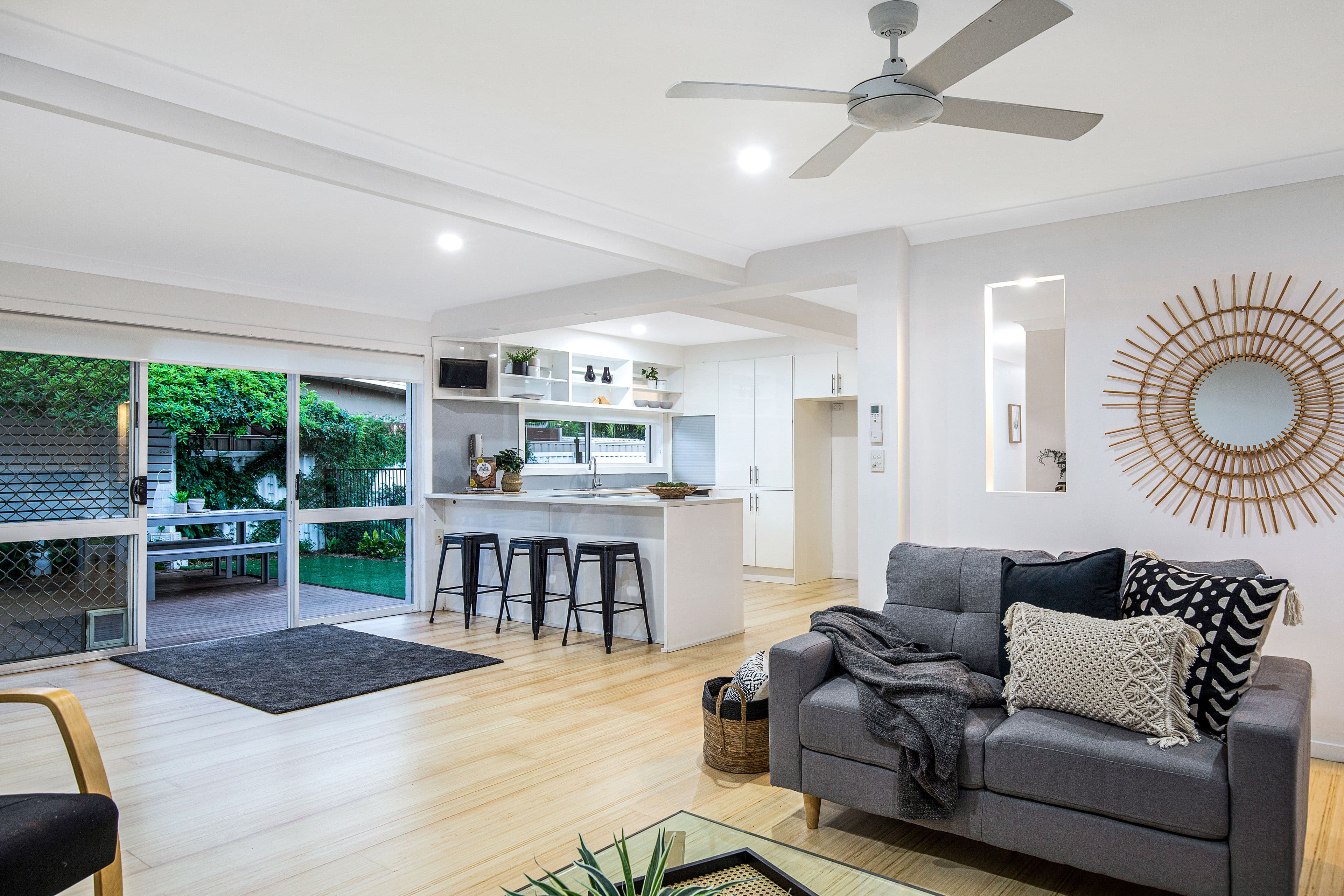 18 Coogeen Street, Sorrento QLD 4217, Sorrento - Thumbnail 8