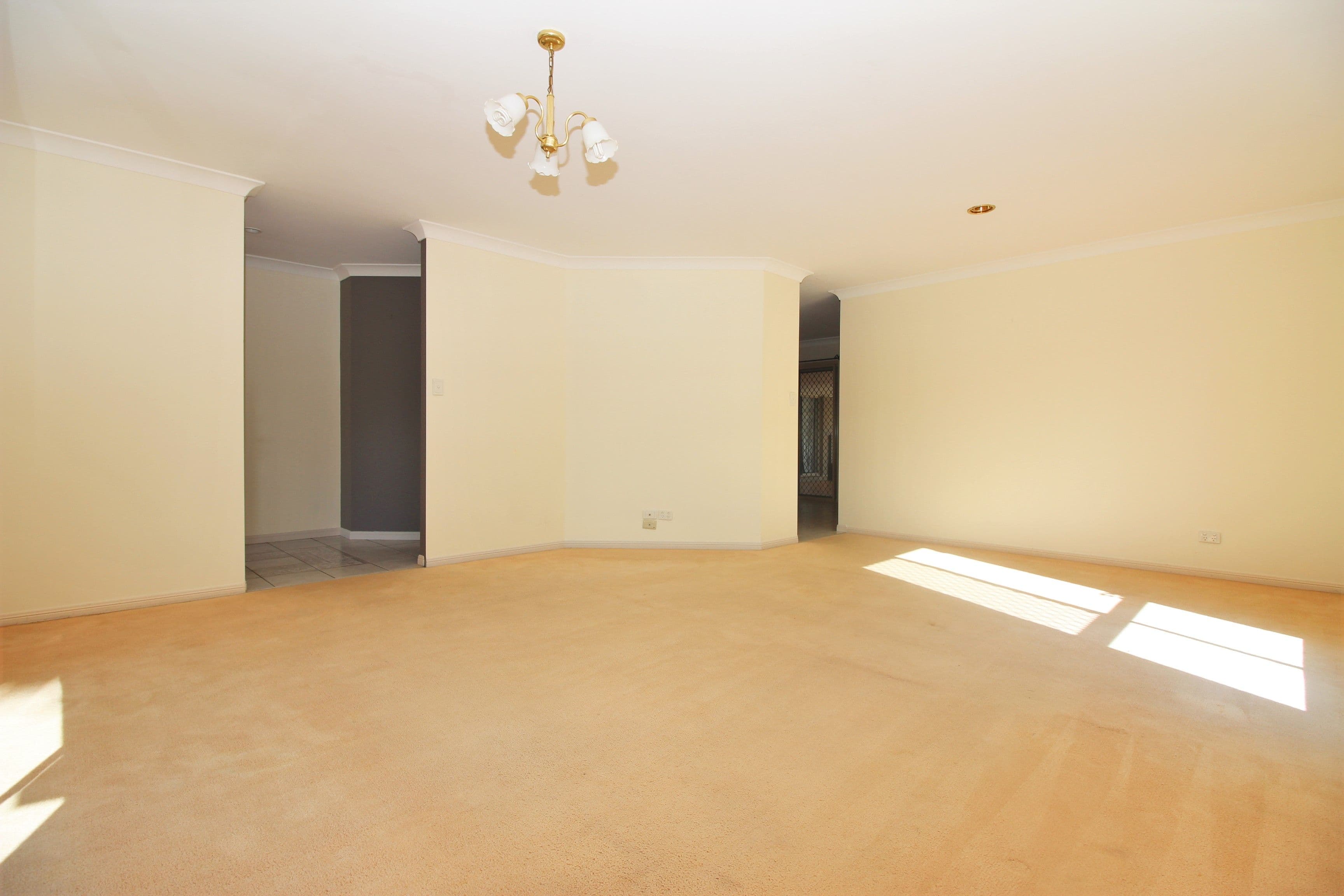 24 Oak Hill Crescent, Parkwood QLD 4214, Parkwood - Thumbnail 7