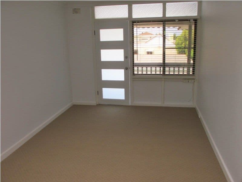 10 Kiandra Road, WOONONA NSW 2517, Woonona - Thumbnail 3