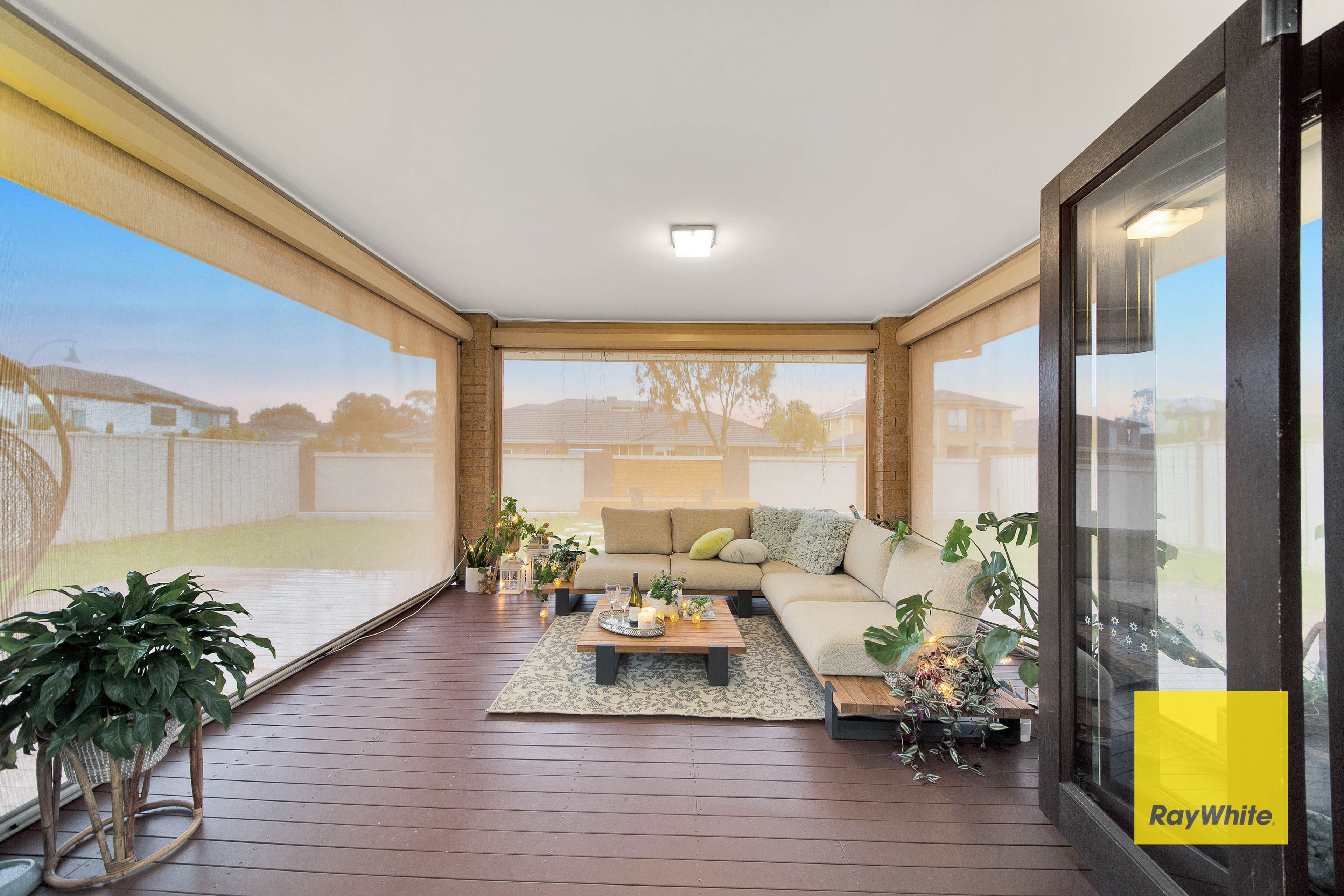 2 Sundowner Place, Sanctuary Lakes VIC 3030, Sanctuary Lakes - Thumbnail 4
