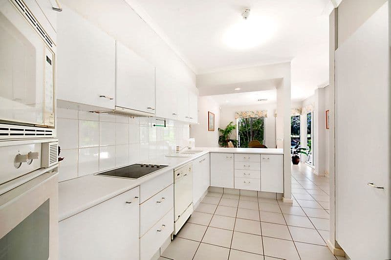 4909 Berkshire Crescent, SANCTUARY COVE QLD 4212, Sanctuary Cove - Thumbnail 7