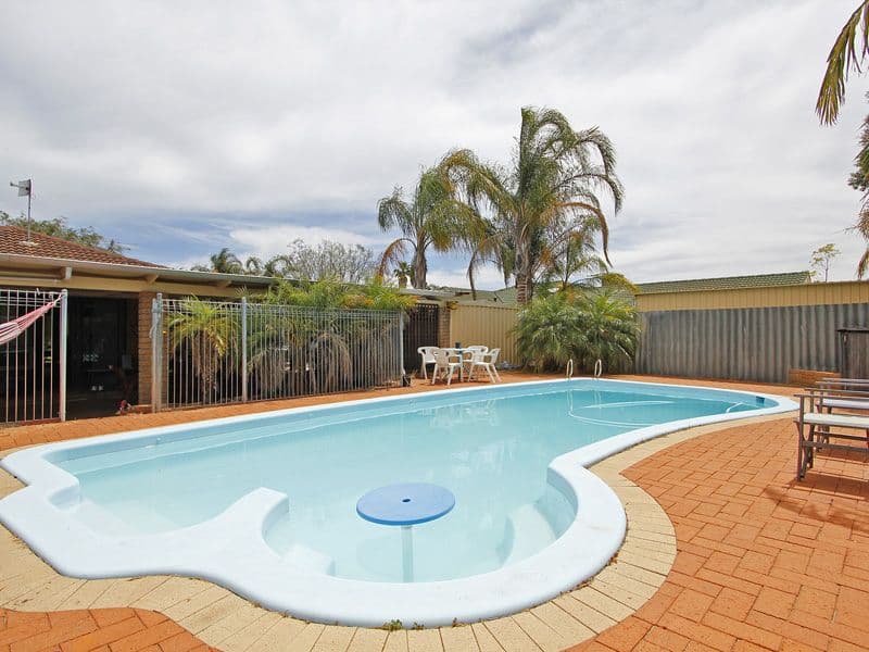 5 Pine Gardens, BALLAJURA WA 6066, Ballajura - Image 1