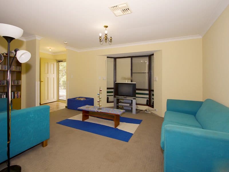 5 Pine Gardens, BALLAJURA WA 6066, Ballajura - Thumbnail 4