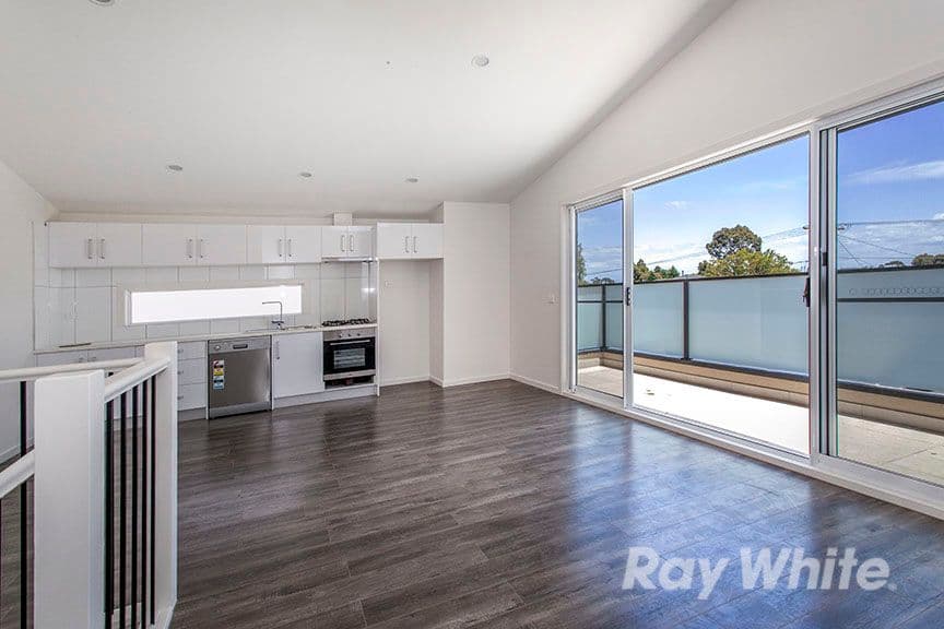 13 Stamford Crescent, Rowville VIC 3178, Rowville - Thumbnail 2