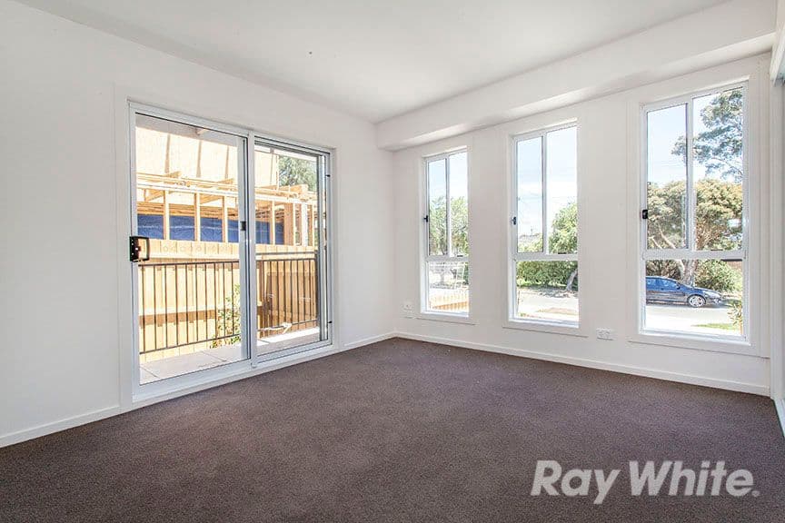 13 Stamford Crescent, Rowville VIC 3178, Rowville - Thumbnail 4