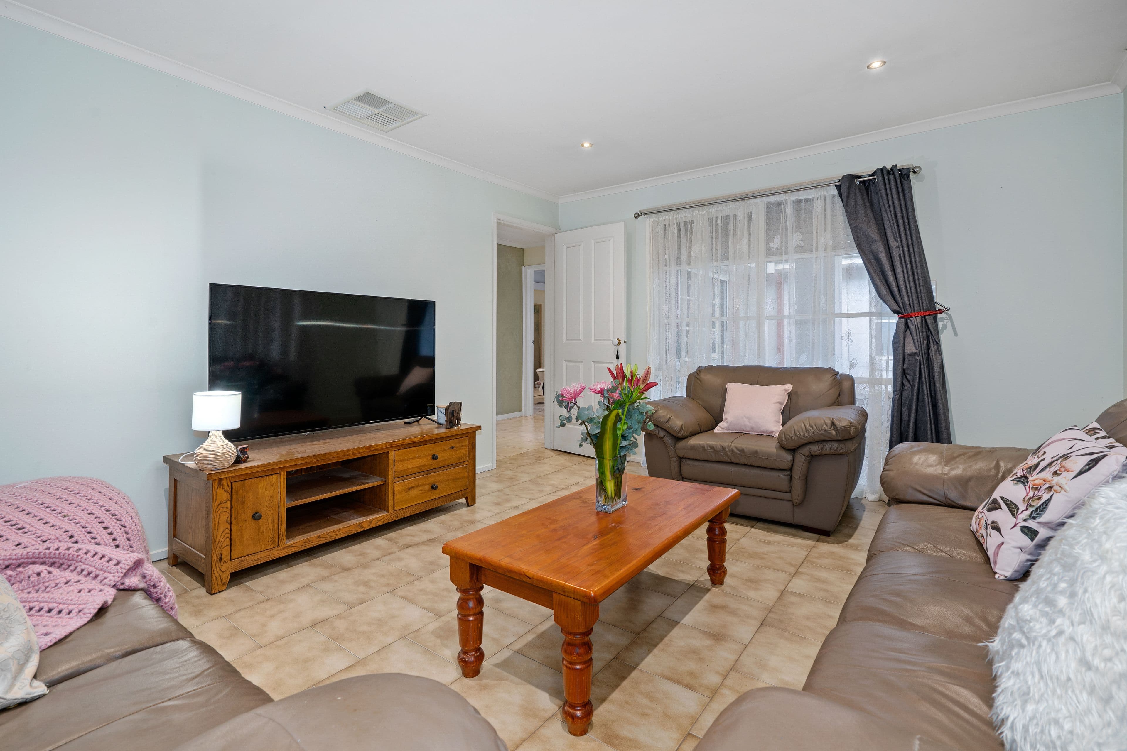 1 Bromley Place, Epping VIC 3076, Epping - Thumbnail 2