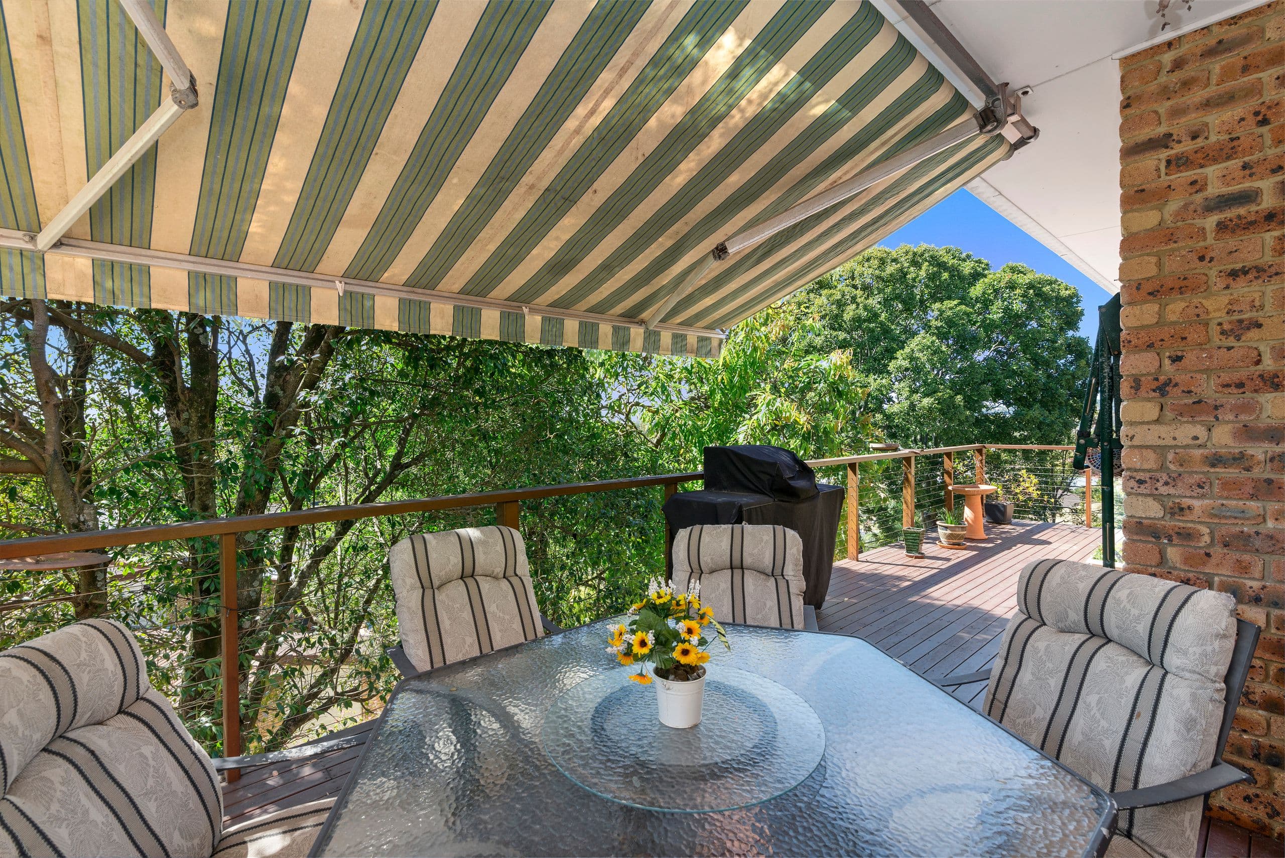 6 Hyden Court, Elanora QLD 4221, Elanora - Thumbnail 2