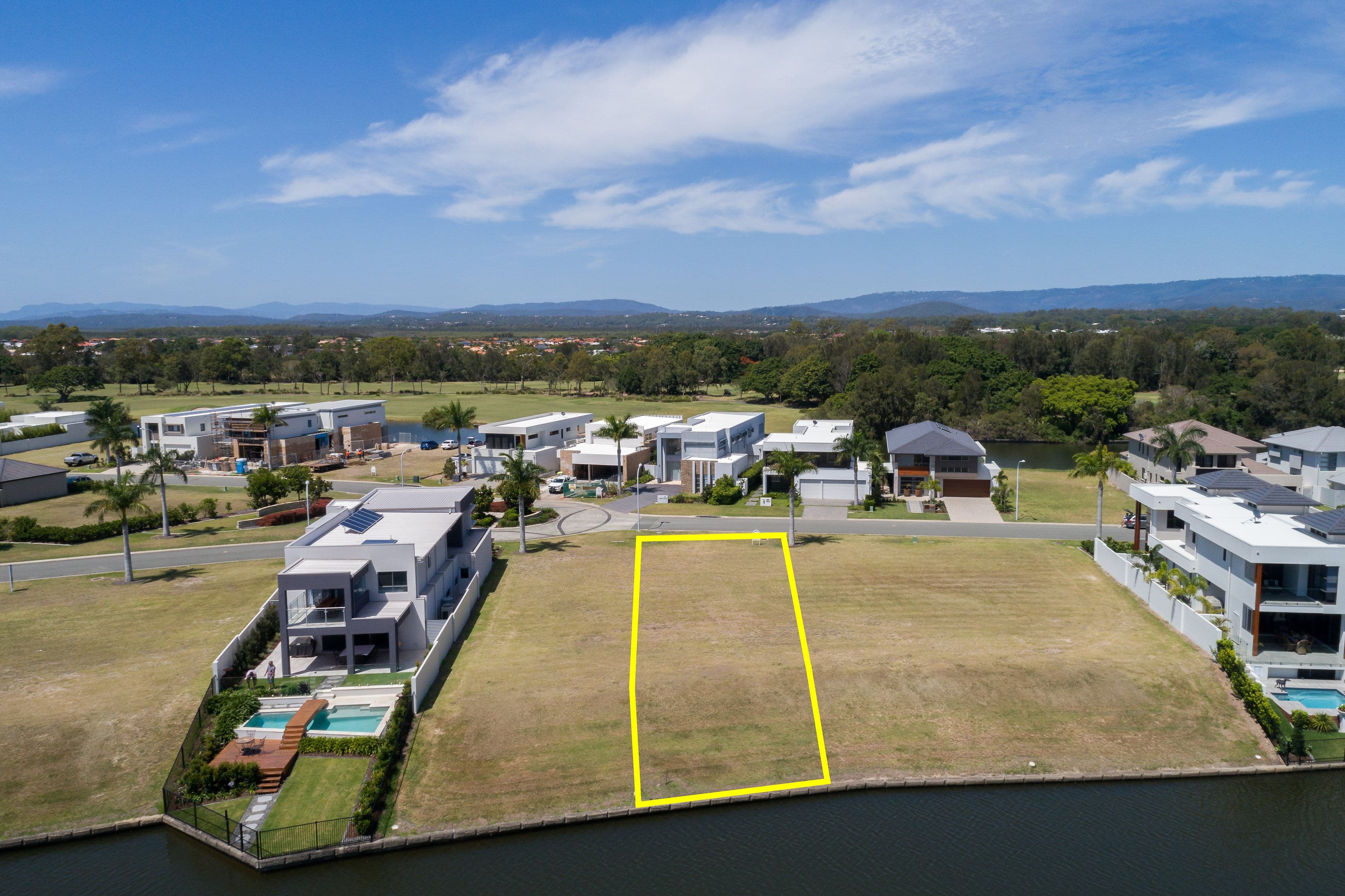 7665 Fairway Boulevard, Hope Island QLD 4212, Hope Island - Thumbnail 4
