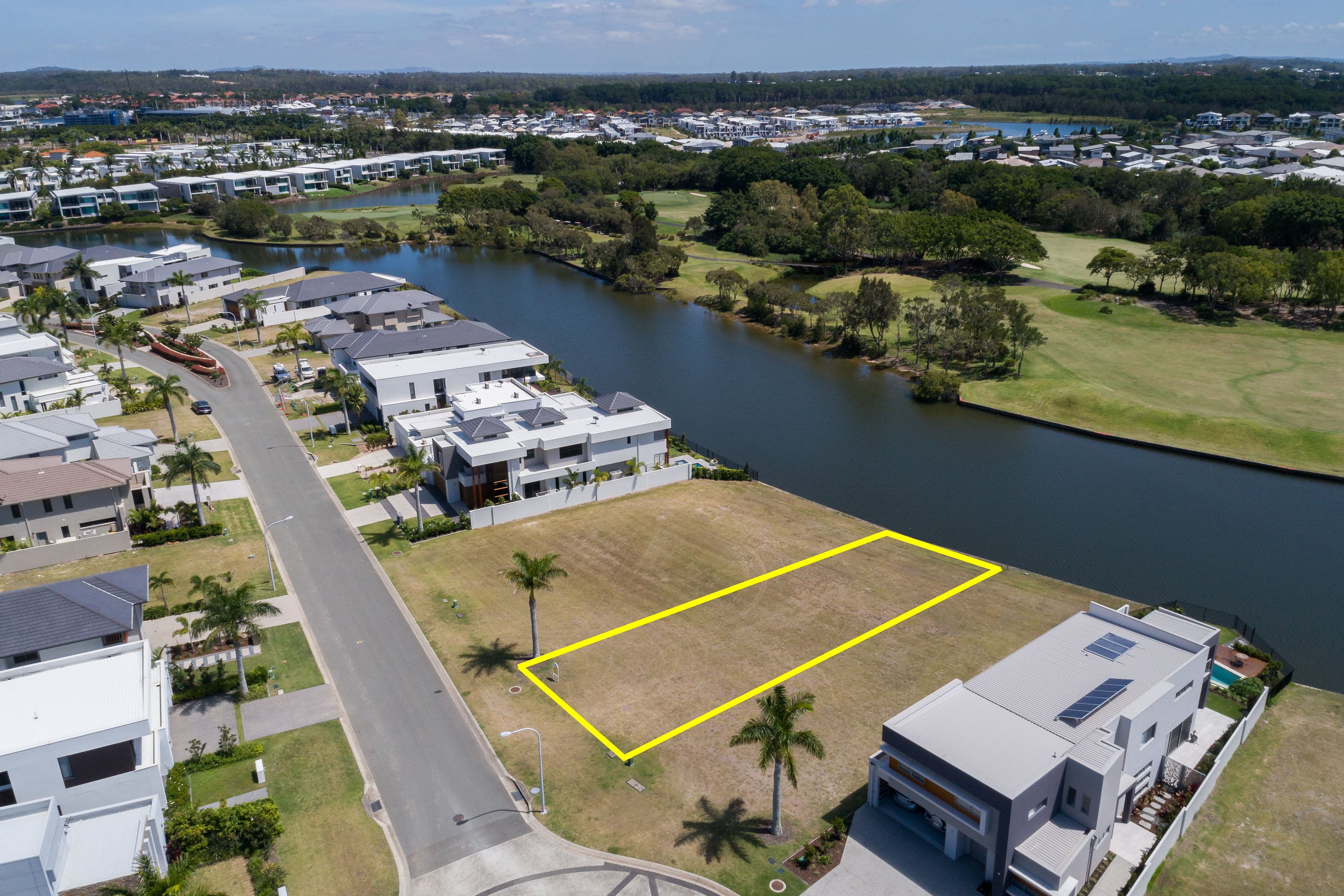 7665 Fairway Boulevard, Hope Island QLD 4212, Hope Island - Thumbnail 5