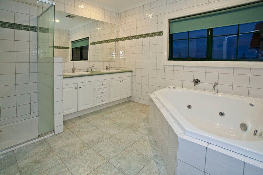 22 Lachlan Road, BORONIA VIC 3155, Boronia - Thumbnail 4
