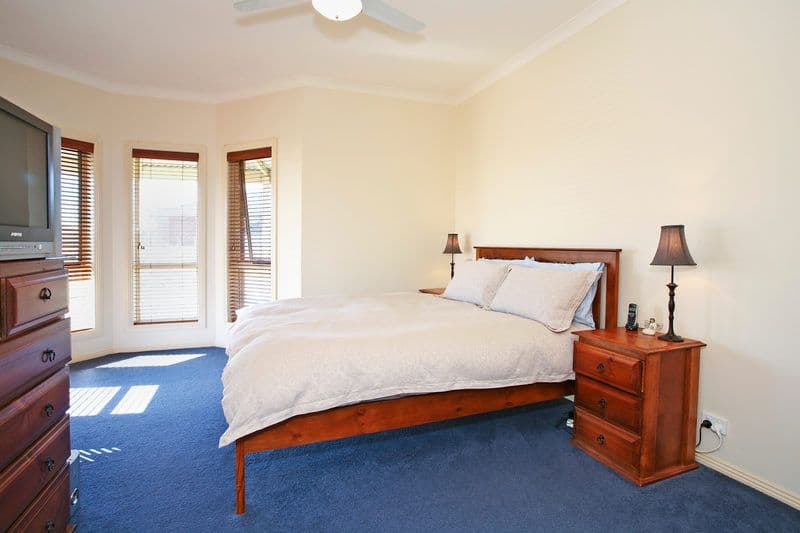 46 Monterey Drive, WAURN PONDS VIC 3216, Waurn Ponds - Thumbnail 5