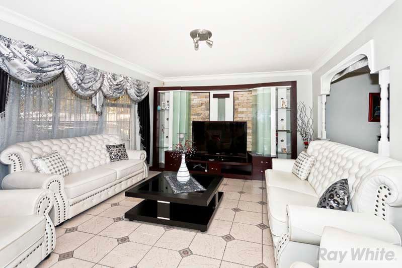 81 Stockdale Crescent, ABBOTSBURY NSW 2176, Abbotsbury - Thumbnail 2