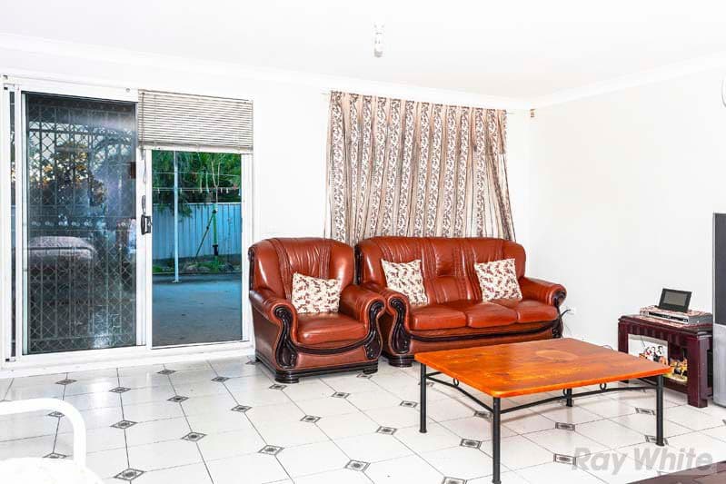 81 Stockdale Crescent, ABBOTSBURY NSW 2176, Abbotsbury - Thumbnail 5