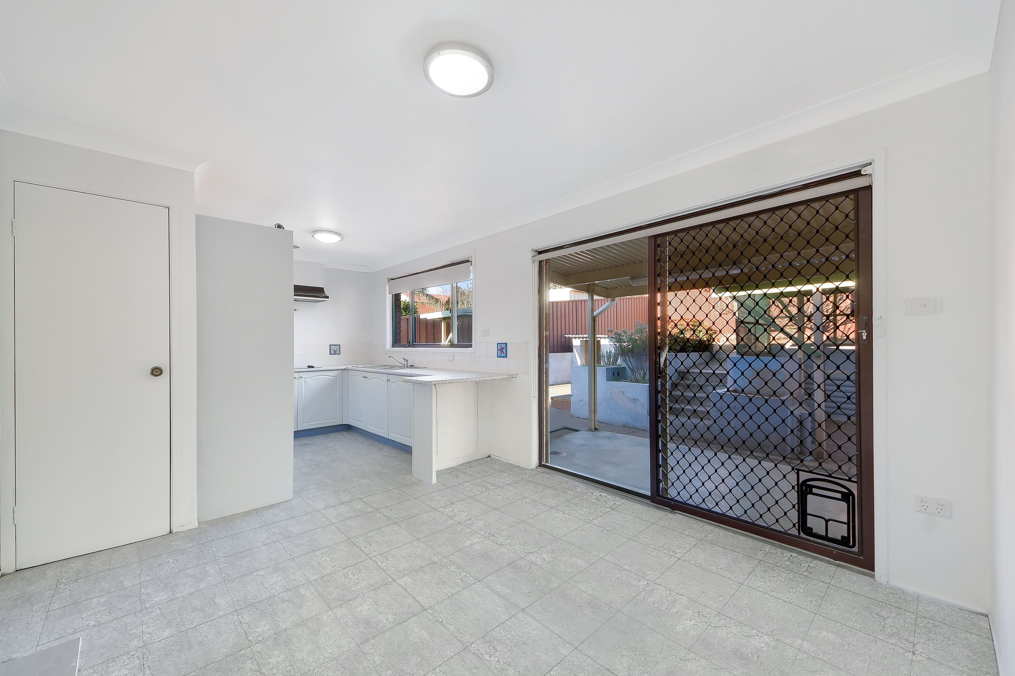 14 Hewitt Place, Minto - Thumbnail 5