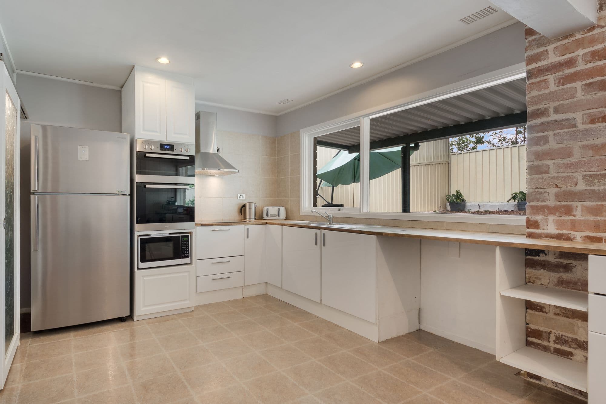 Bradbury NSW 2560, Bradbury - Image 1