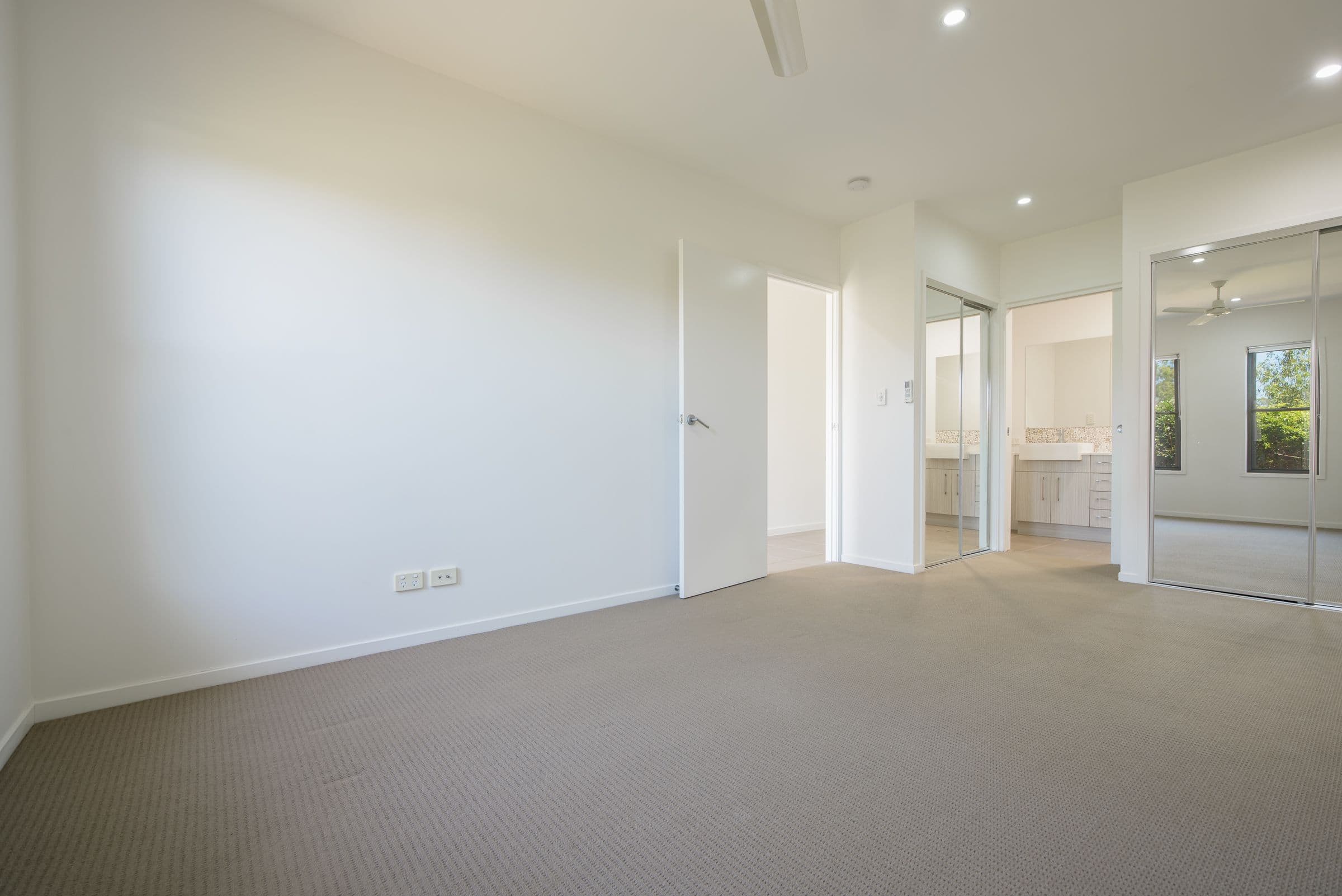 56 Iris Road, Kirkwood QLD 4680, Kirkwood - Thumbnail 7