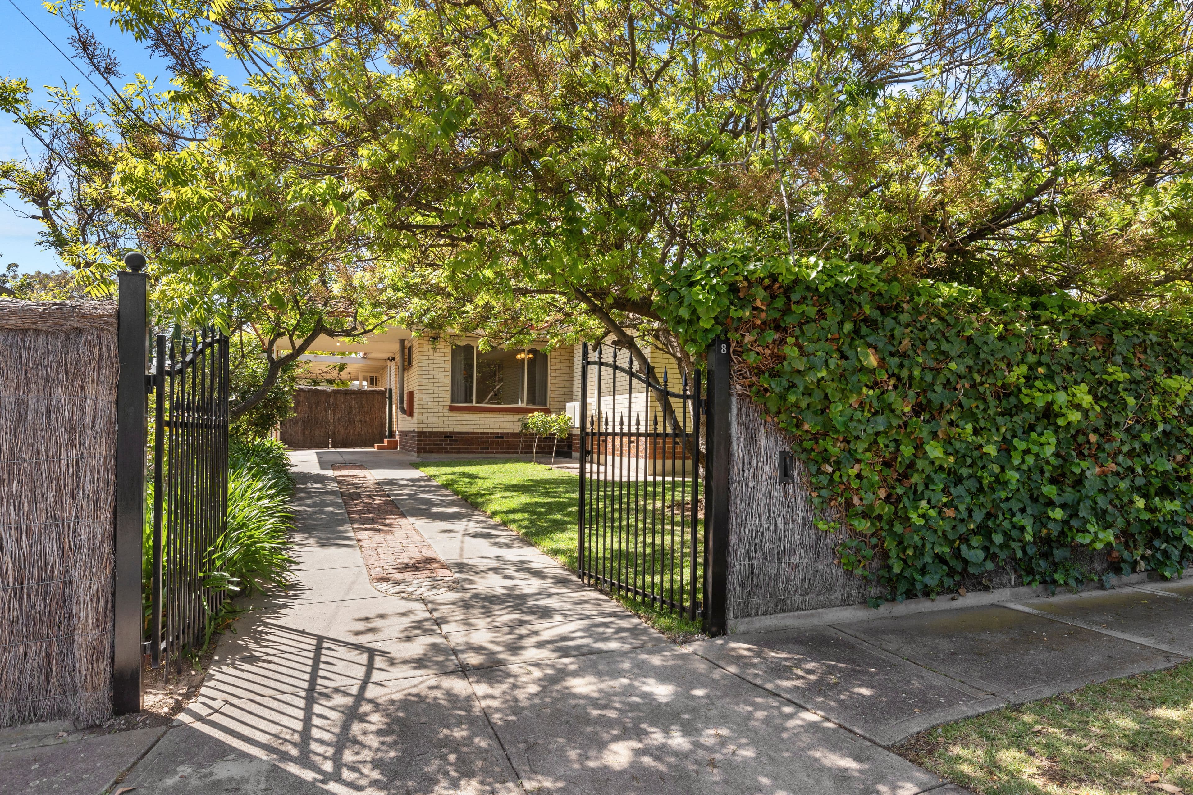 8 England Avenue, Port Noarlunga SA 5167, Port Noarlunga - Image 1