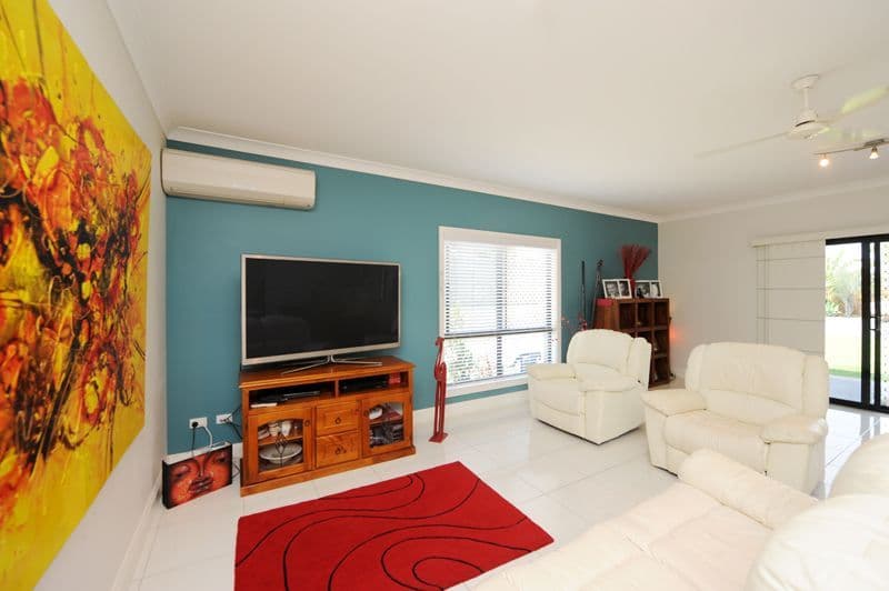 8 Clarendon Street, CLINTON QLD 4680, Clinton - Thumbnail 8