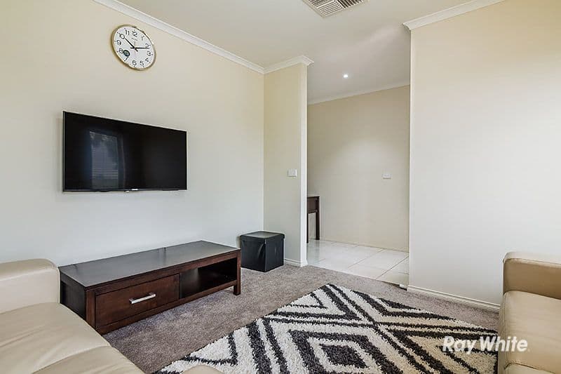 33 Copernicus Circuit, Cranbourne West VIC 3977, Cranbourne West - Thumbnail 5