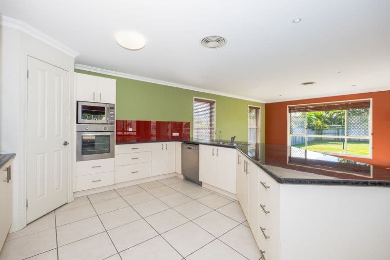 5 Barculdie Crescent, Deception Bay QLD 4508, Deception Bay - Thumbnail 2